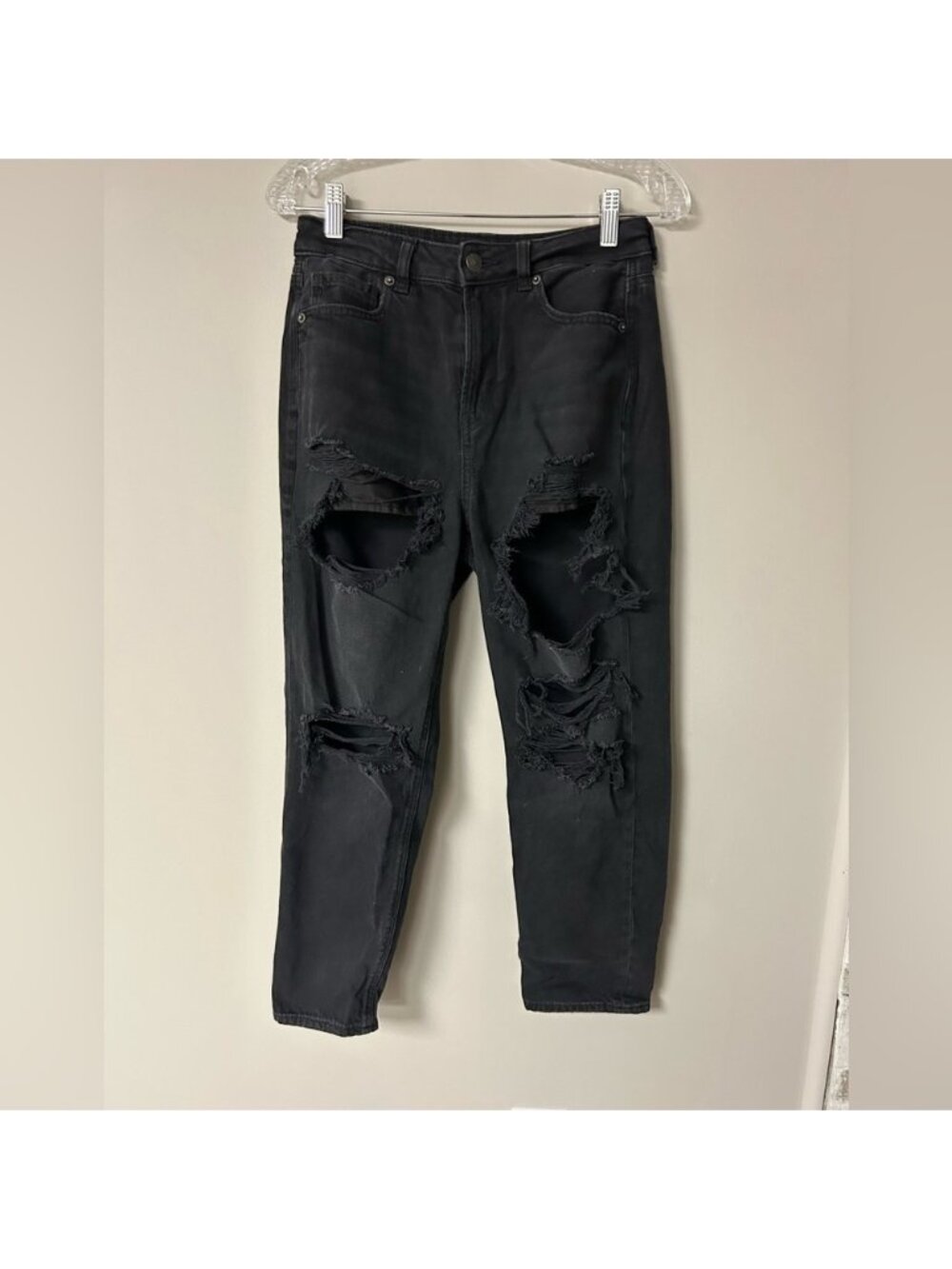 American Eagle Black Ripped Mom‎ Jeans